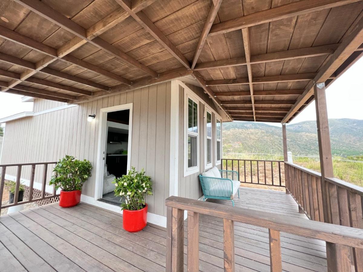 Lirios Tiny House En บาเย เด กัวลาลูเป ภายนอก รูปภาพ